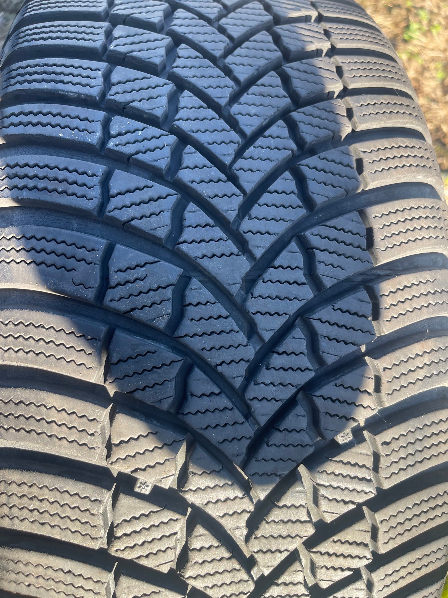 225/50/17 - Invernali - Bridgestone - DOT 2018 - Usato