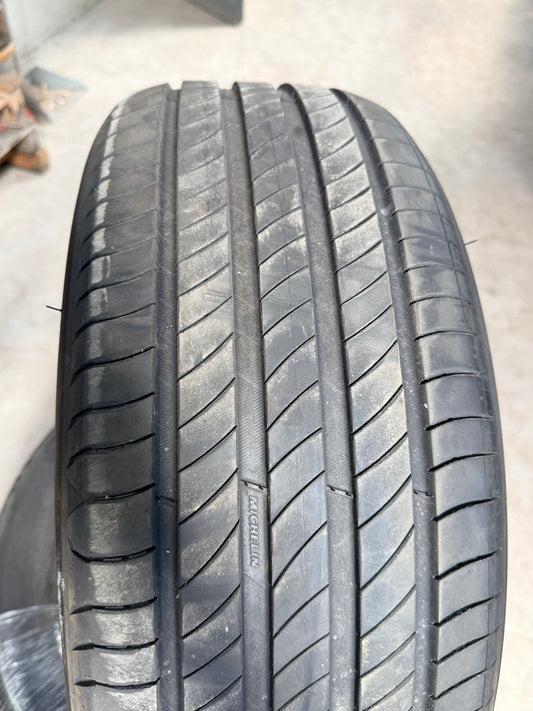 225/55/18-Estive-Michelin - DOT 2023 - Usato