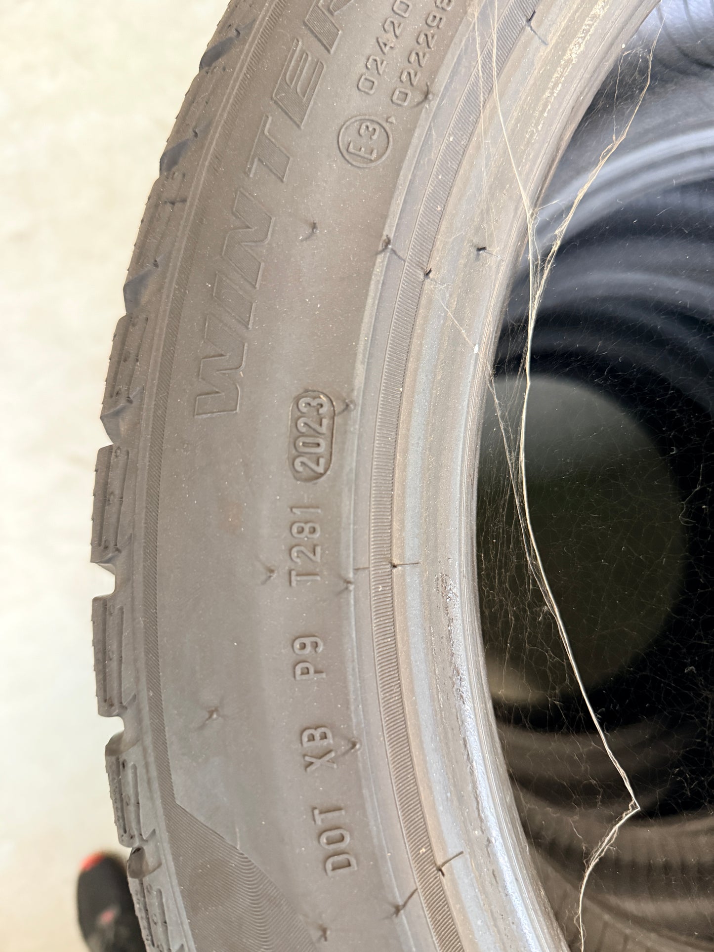 235/45/19 - Invernali - Pirelli - DOT 2023 - Usato