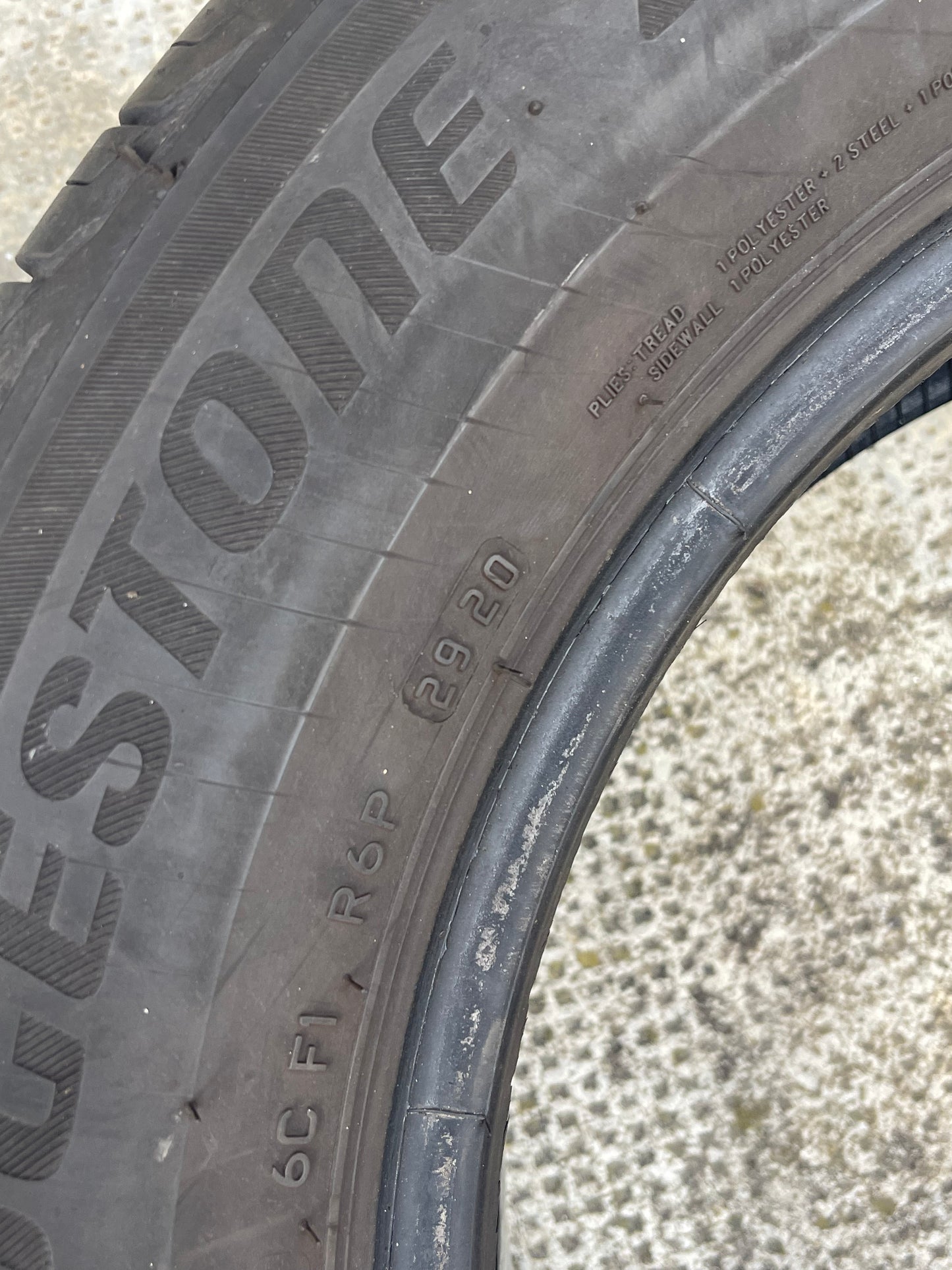 215/60/16 - estive - Bridgestone - DOT 2020 - Usato