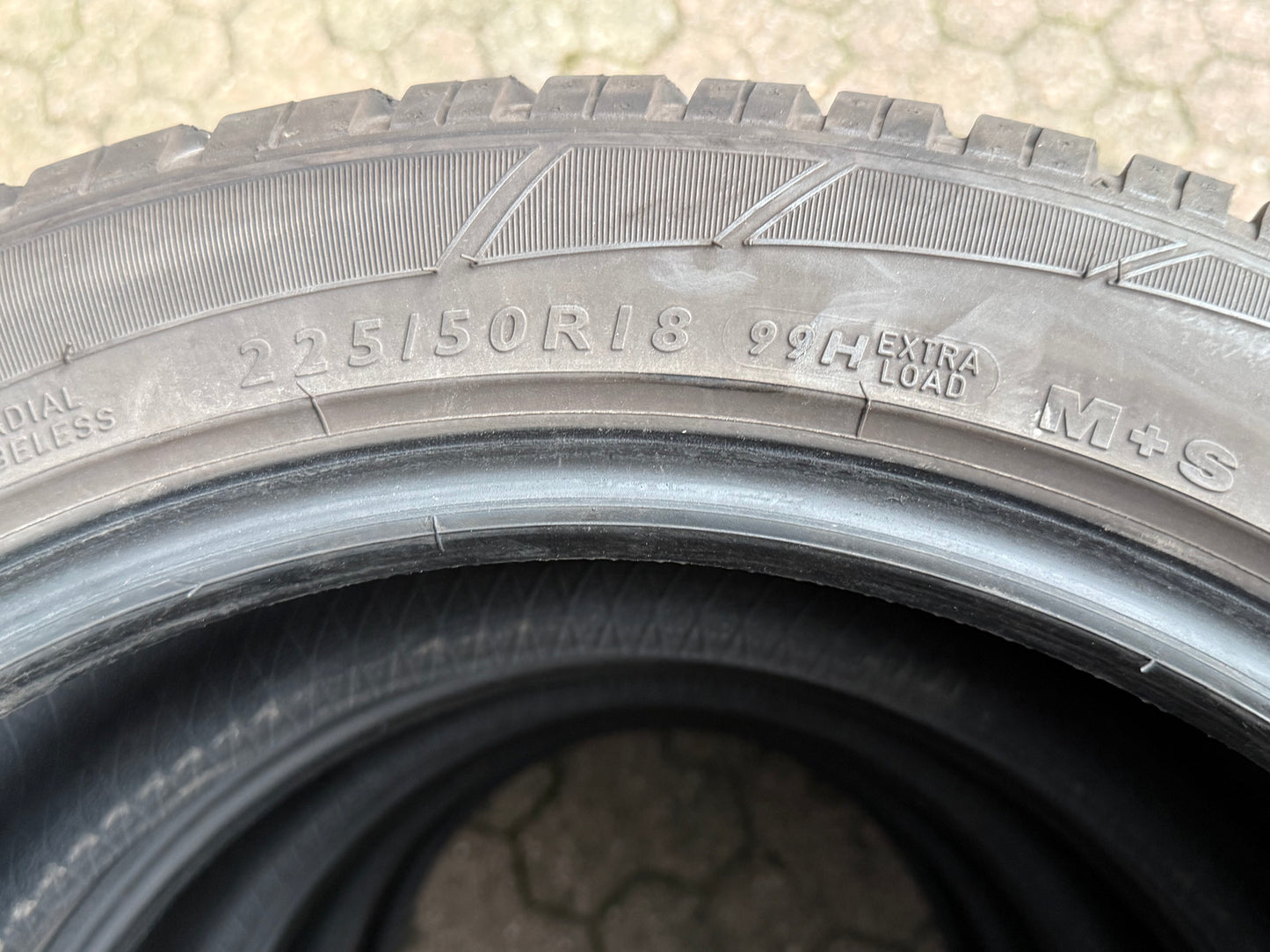 225/50/18 - Invernali - Dunlop - DOT 2020 - Usato