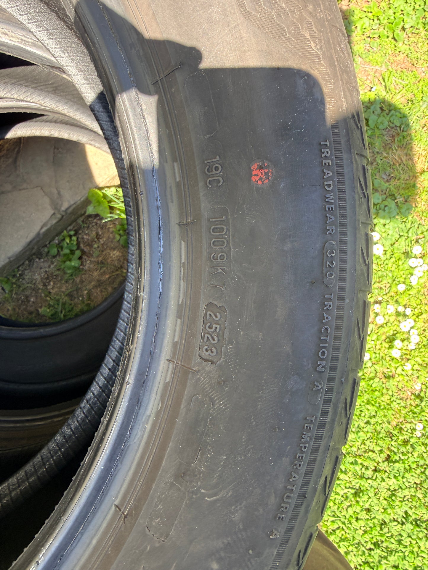 235/55/18 - Estive - Hankook/Bridgestone - DOT 2023/2024 - Usato