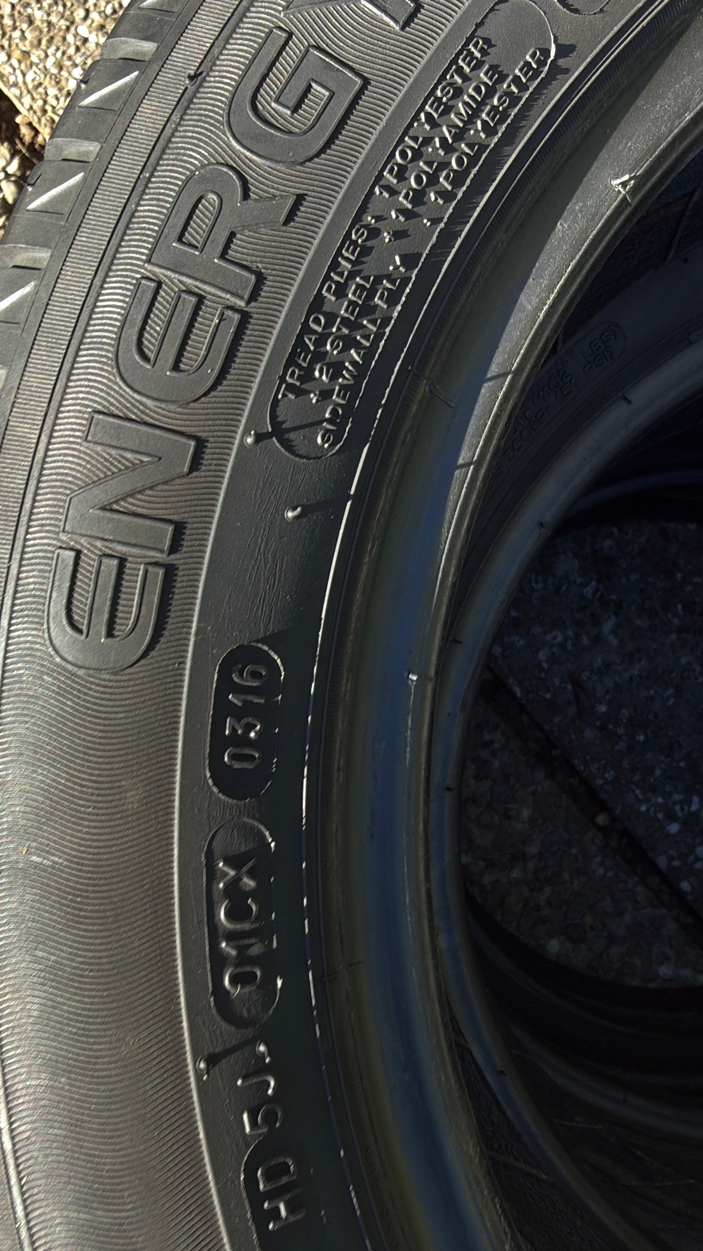 185/60/15 - Estive - Michelin - DOT 2016 - Usato