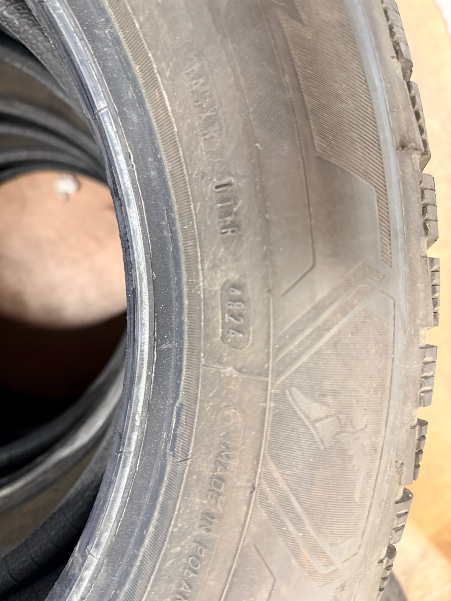 205/60/16 - Invernali - Goodyear - DOT 2024 - Usato