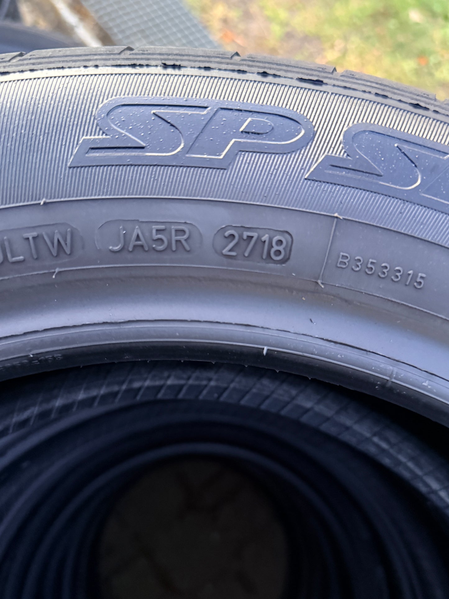 175/65/15 - estive - Dunlop - DOT 2018 - Usato