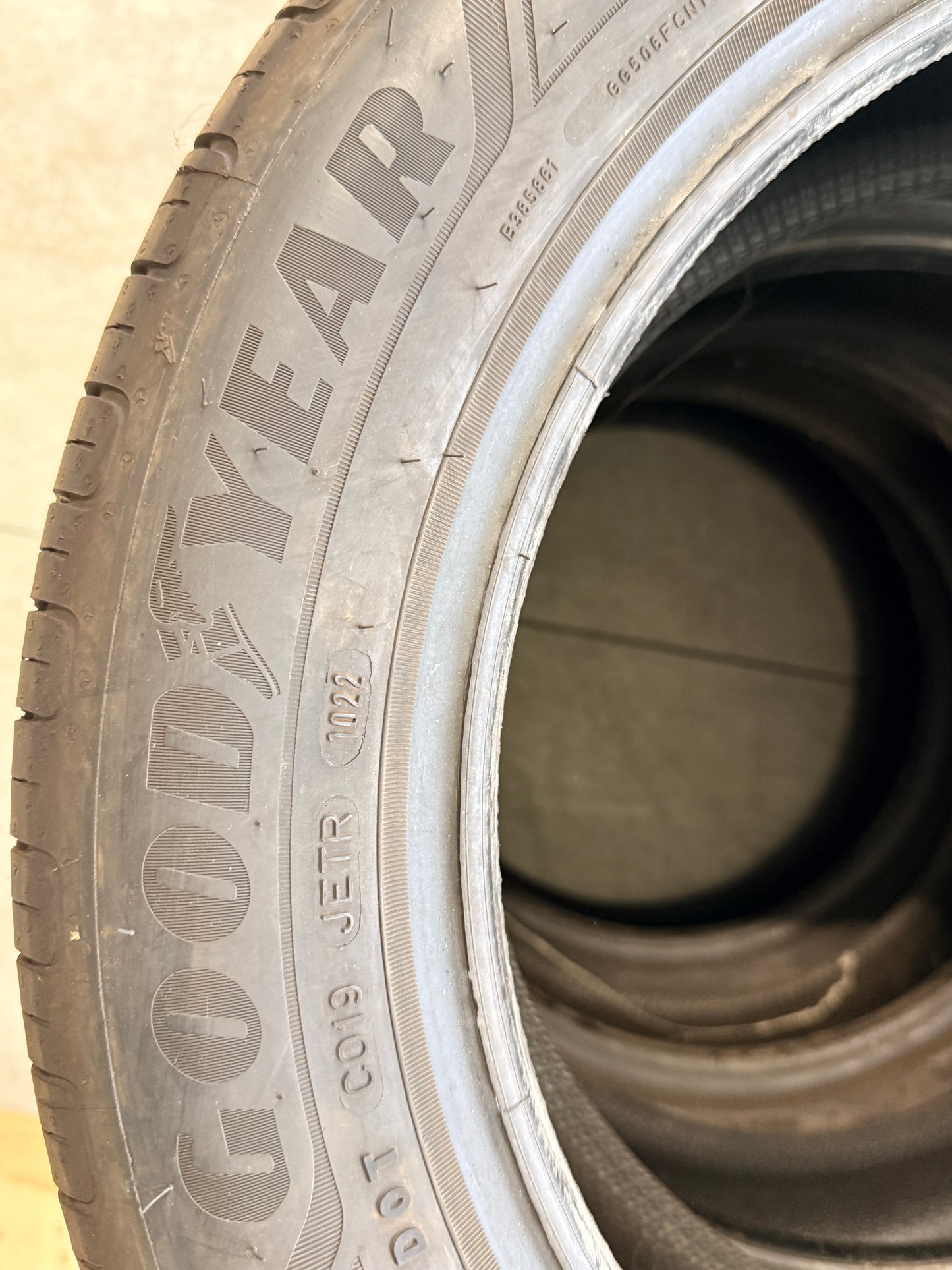 195/55/16 - Estive - Goodyear - DOT 2022 - Demo