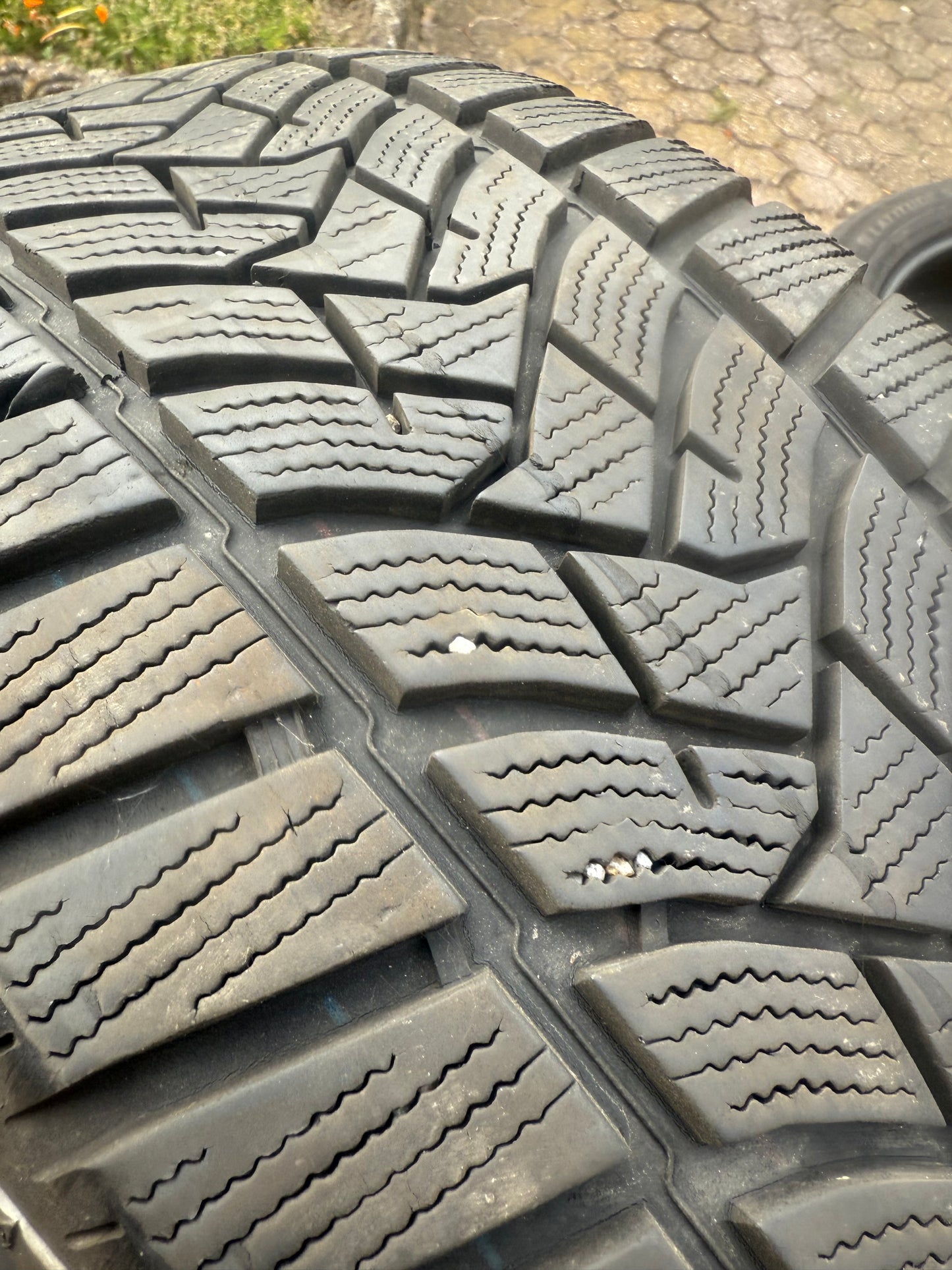 225/55/17 - Invernali - Dunlop - DOT 2020 - Usato