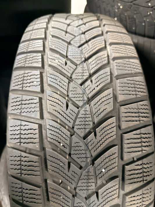 225/55/19 - Invernali - Goodyear - DOT 2021 - Usato