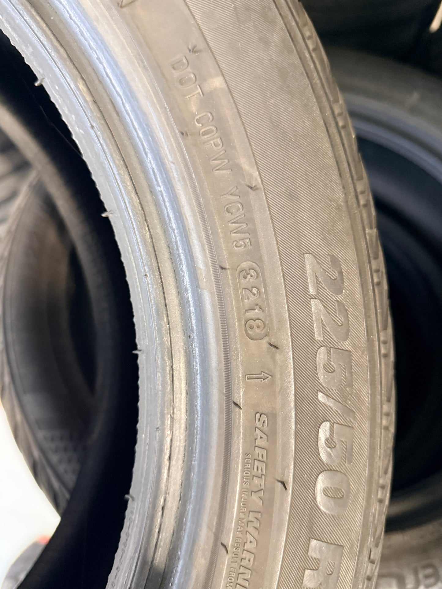 225/50/17 - Invernali - Kumho - DOT 2018 - Usato