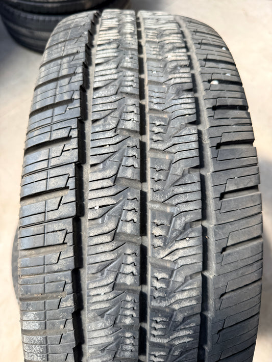 225/70/15C - 4 stagioni - Continental - DOT 2023 - Usato