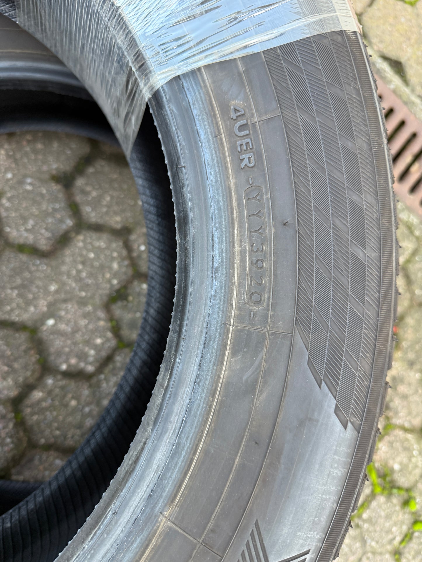 215/60/17 - Invernali - Yokohama - DOT 2020 - Usato