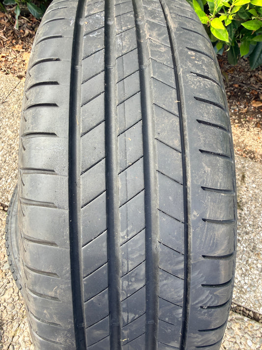 185/65/15 - Estive - Bridgestone - DOT 2021/2022 - Usato