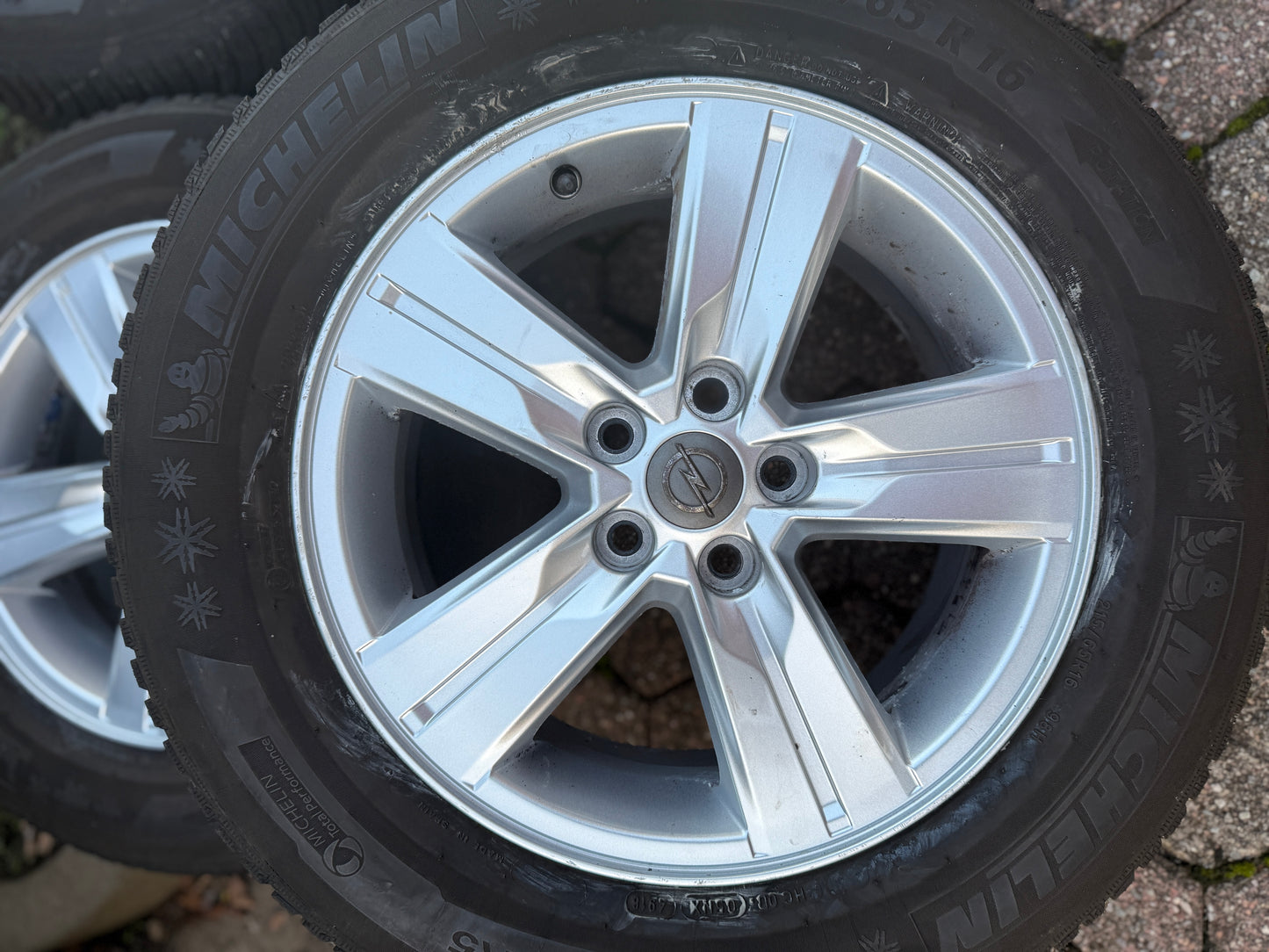 Cerchi e gomme 16” - Opel Mokka/Astra - Usato