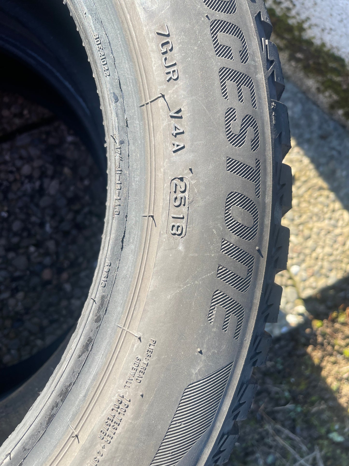 225/50/17 - Invernali - Bridgestone - DOT 2018 - Usato