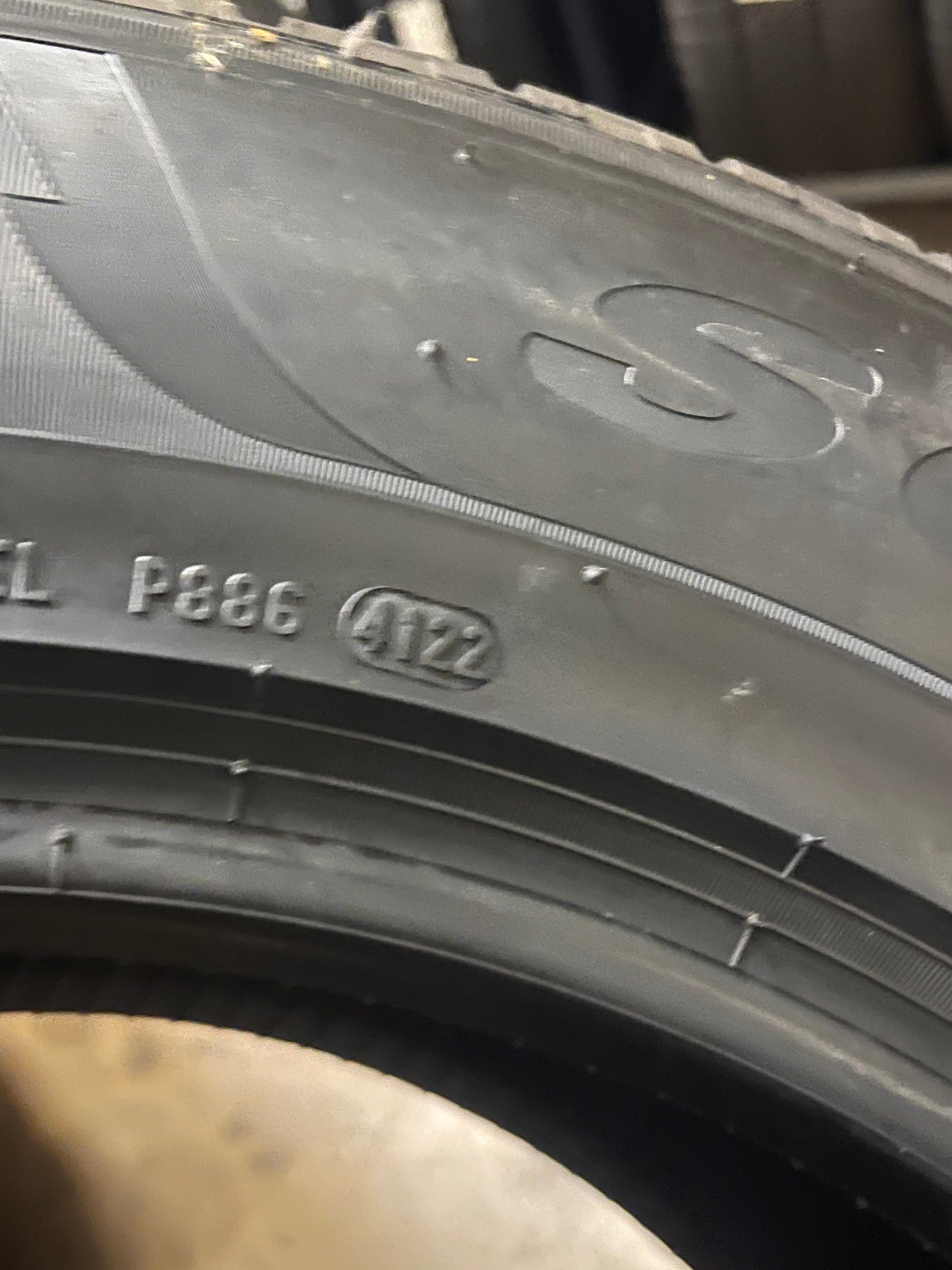 235/65/19 - Invernali - Pirelli - DOT 2022 - Nuovo