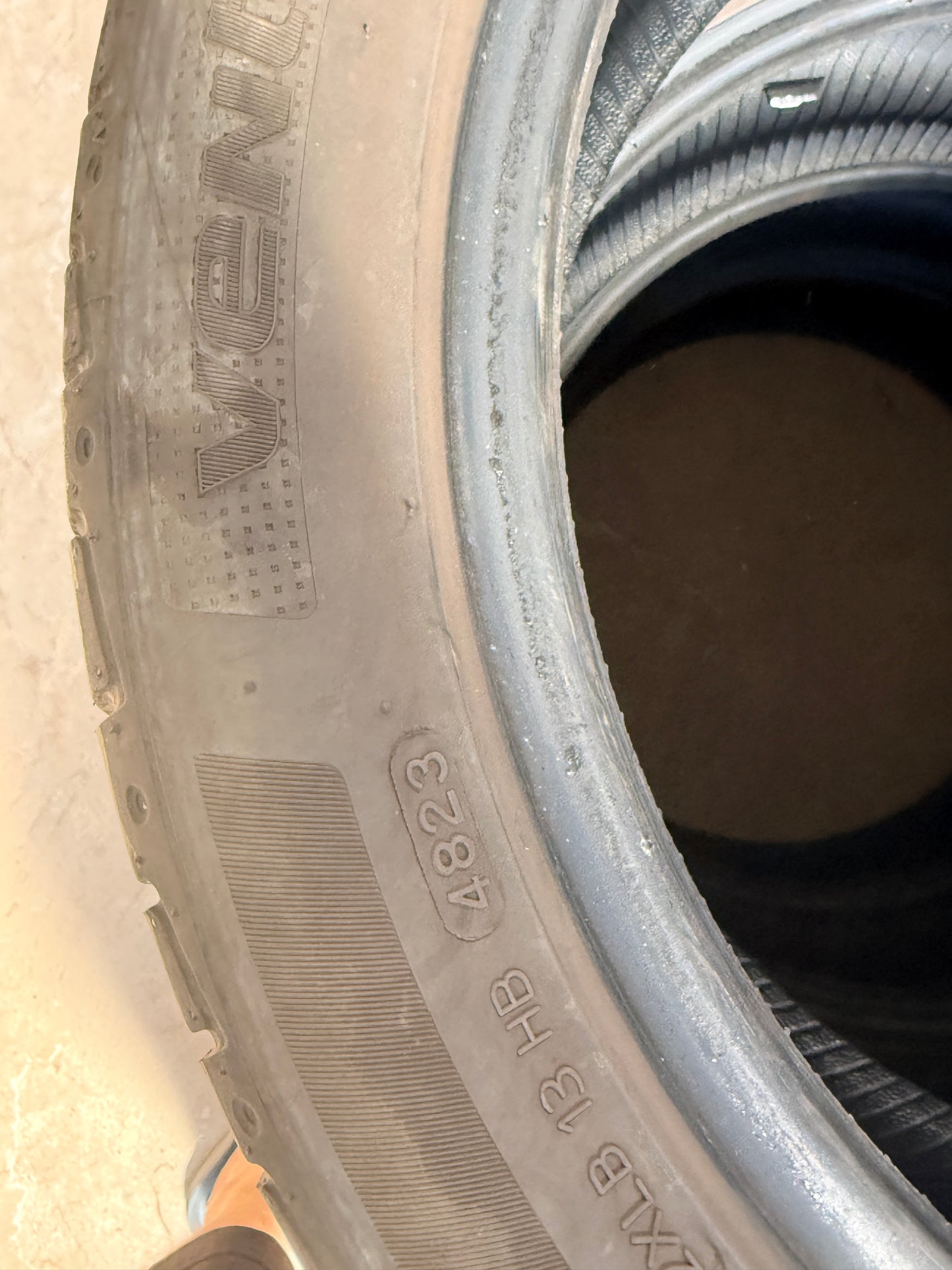 205/50/17- Estive - Hankook - DOT 2023 - Usato