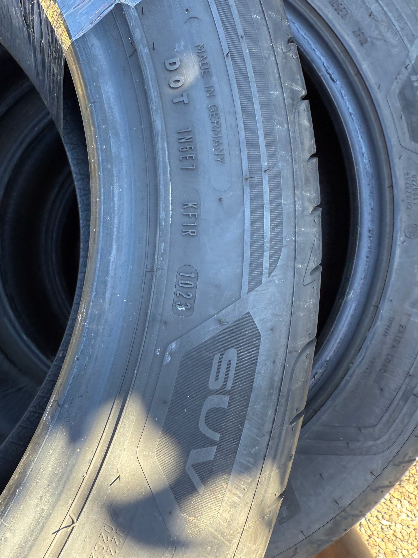 235/55/19 - Estive - Goodyear - DOT 2023 - Usato