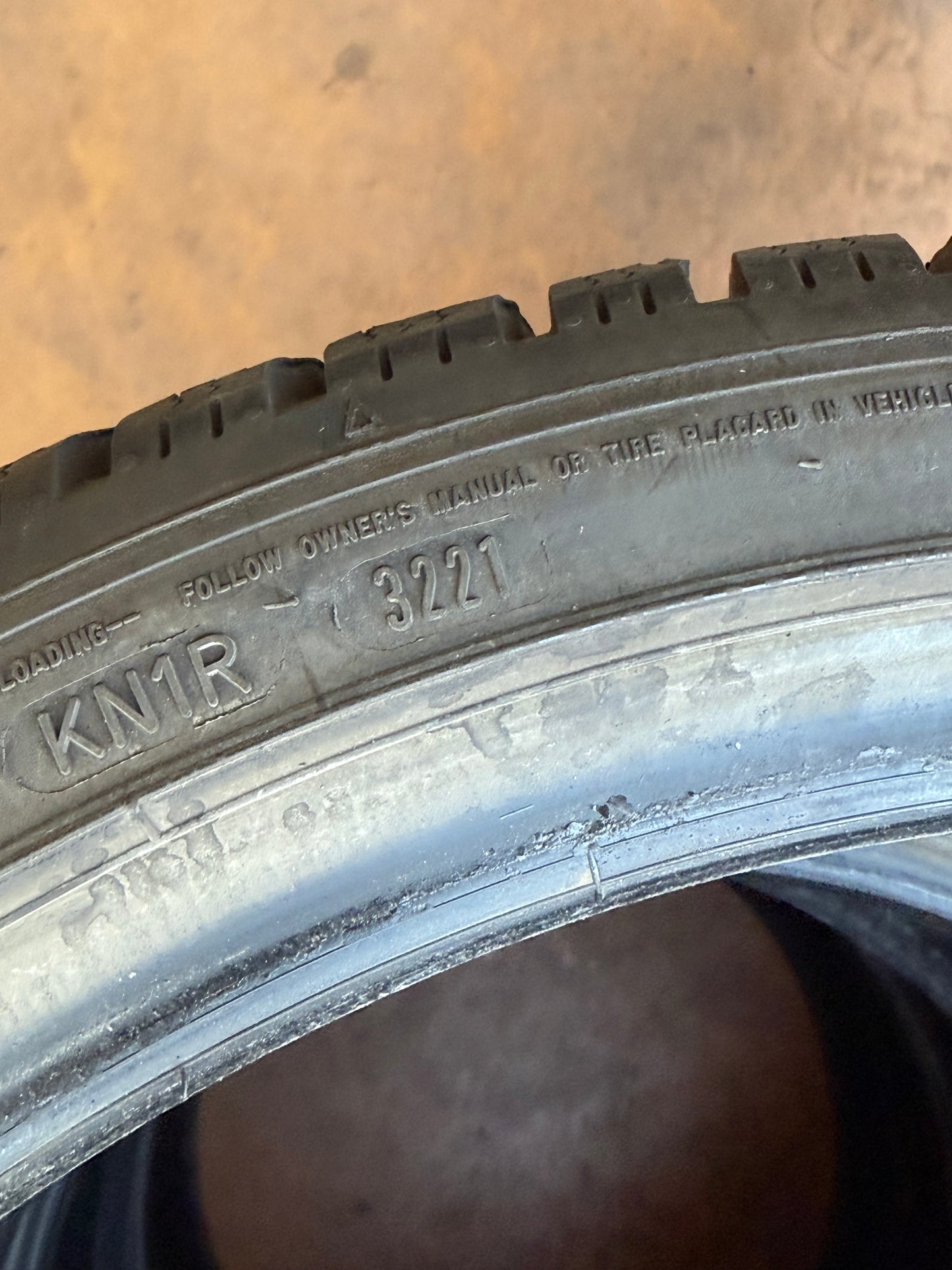 245/35/19 - Invernali - Dunlop - DOT 2021 - Usato