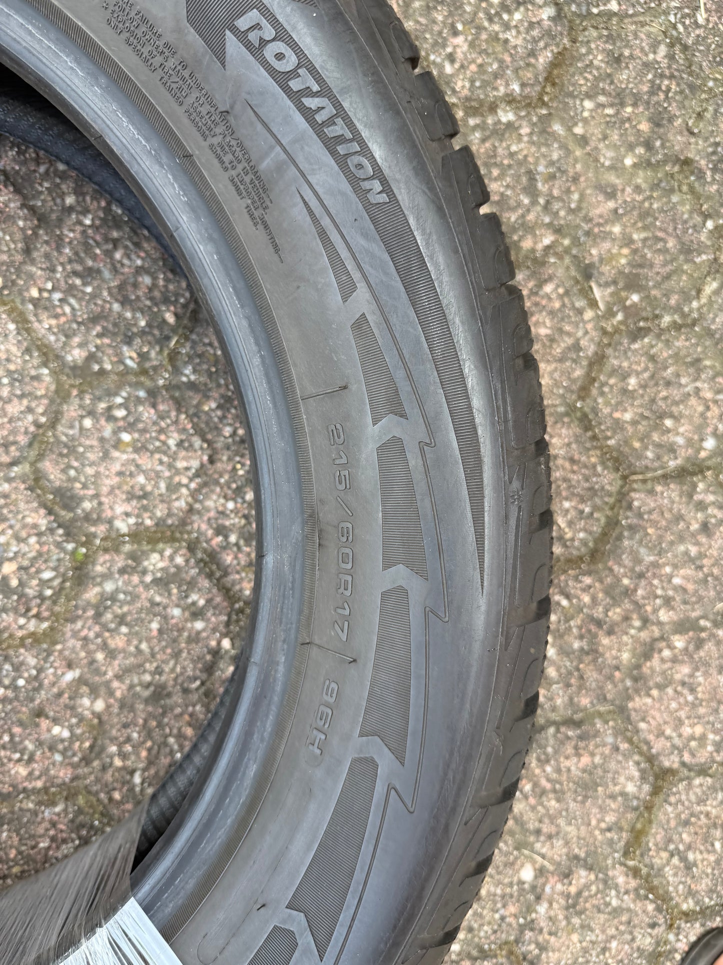 215/60/17 - Invernali - Goodyear - DOT 2020 - Usato