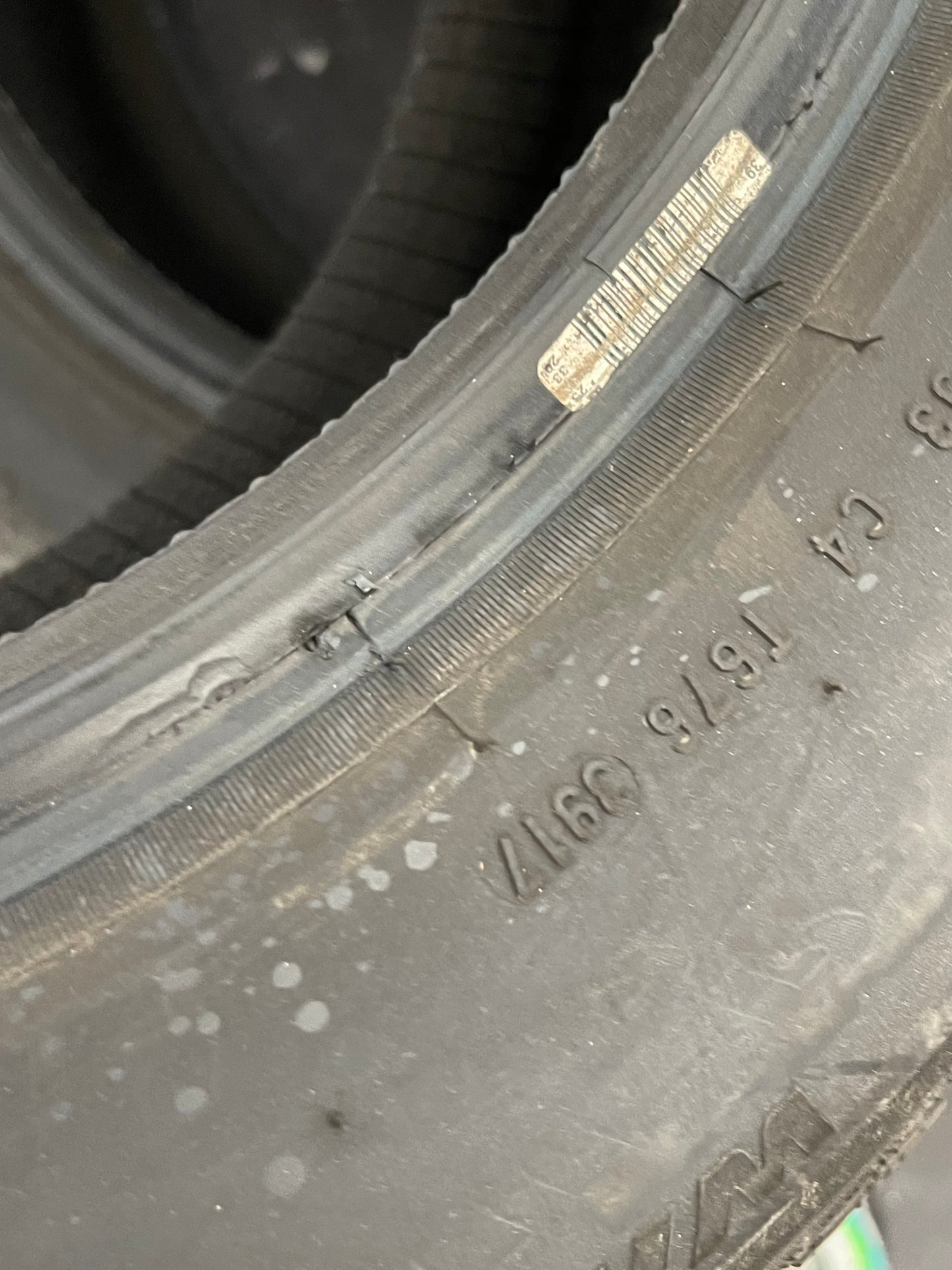225/60/17 - Invernali - Pirelli - DOT 2017 - Usato