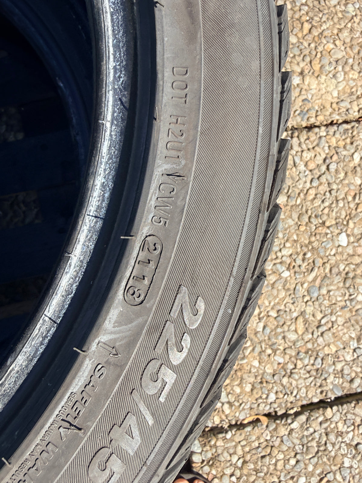 225/45/17 - invernali - Kumho - DOT 2018 - Usato