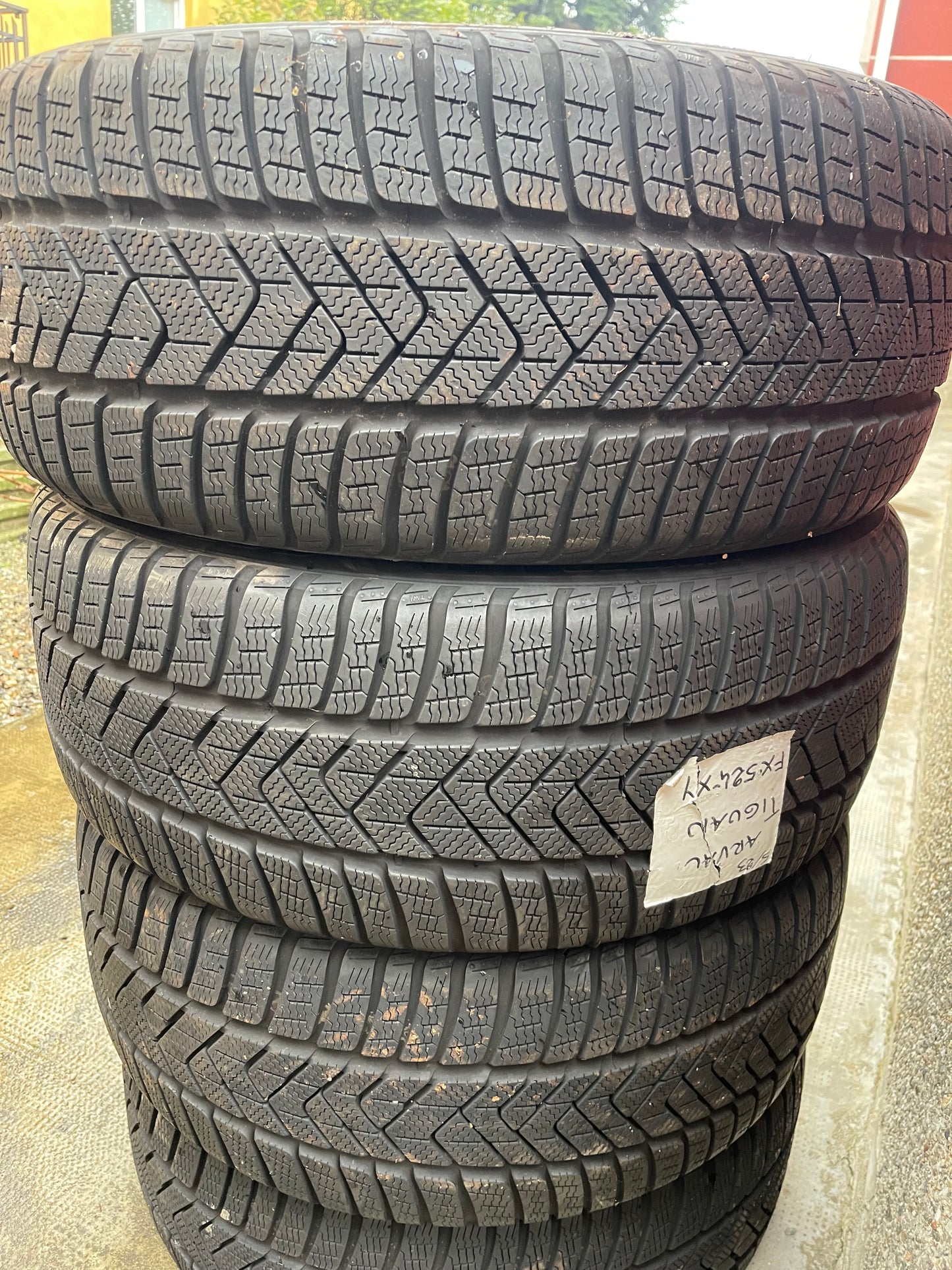 255/40/20 - Invernali - Pirelli - DOT 2022 - Usato