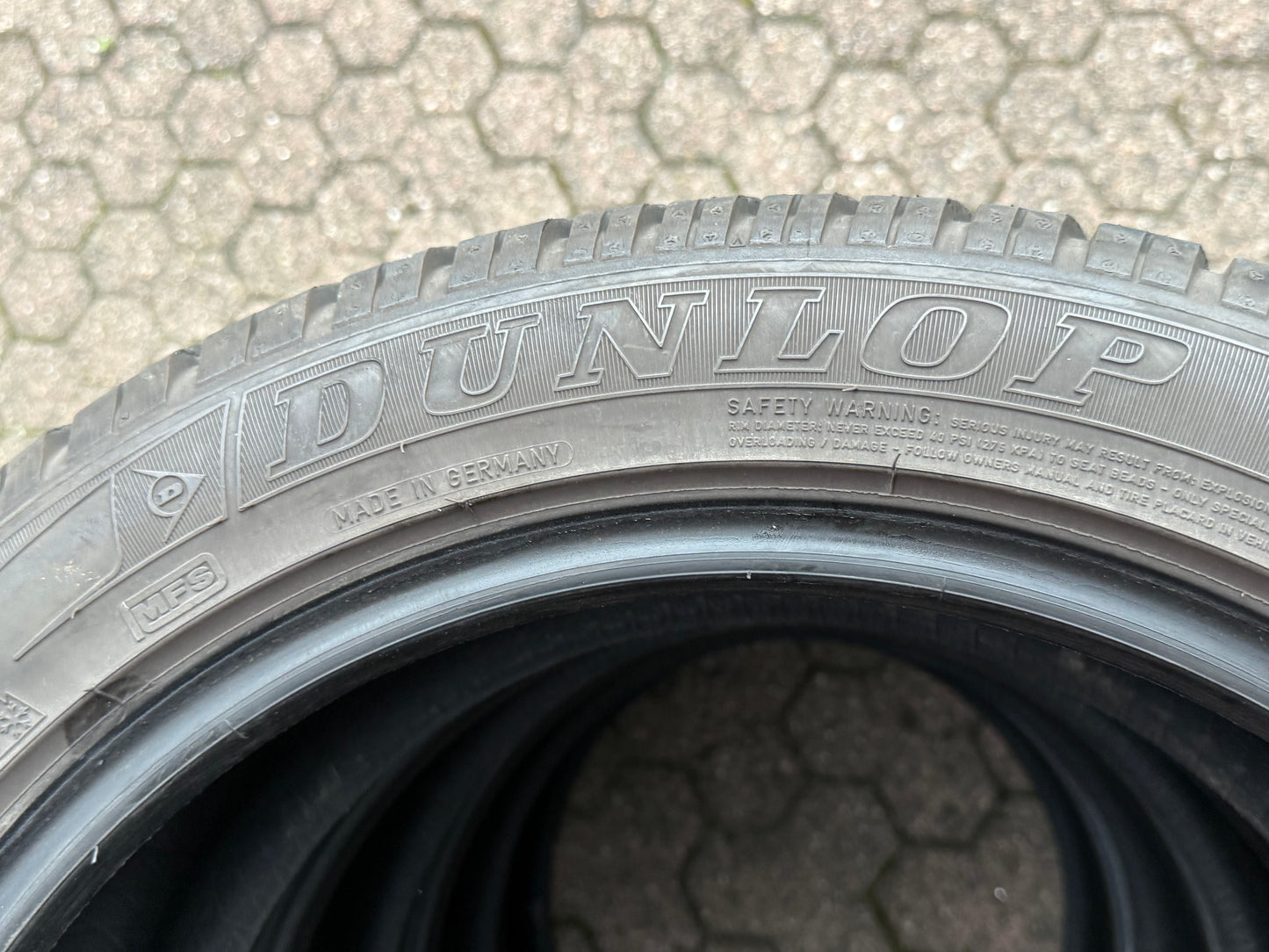 225/50/18 - Invernali - Dunlop - DOT 2020 - Usato