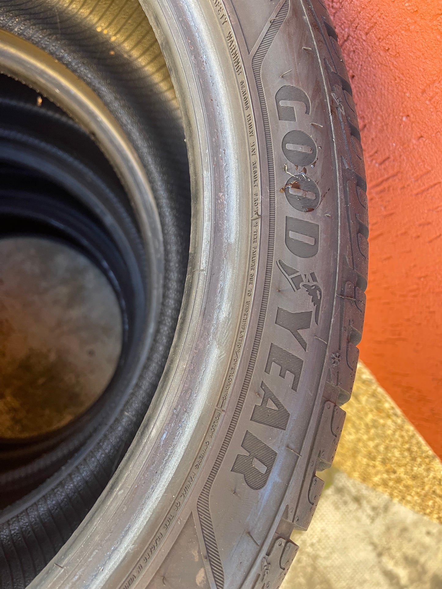 245/40/18 - Invernali - Goodyear - DOT 2022 - Usato