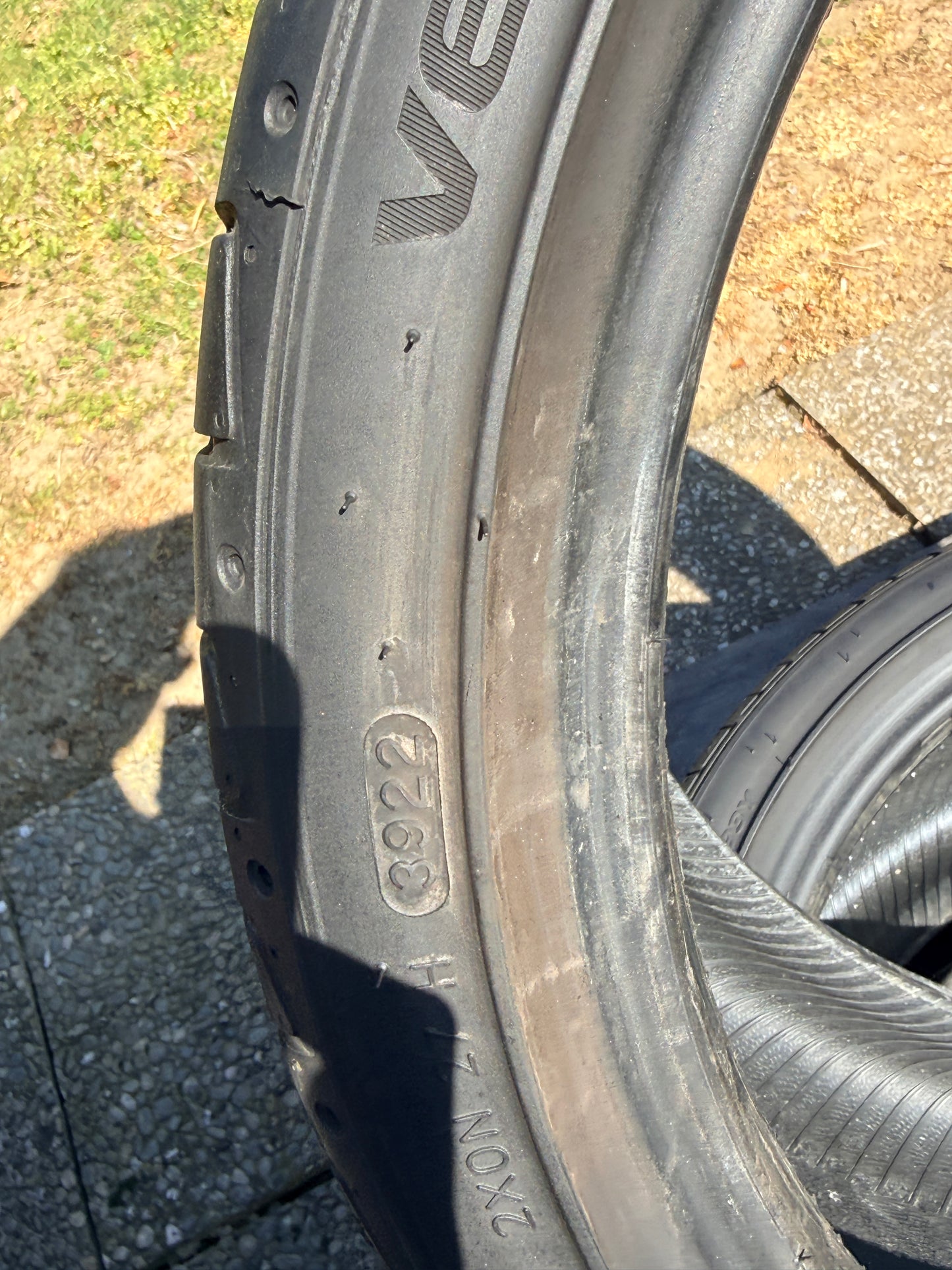 245/35/19 - Hankook - estive - DOT 2022 - Usato