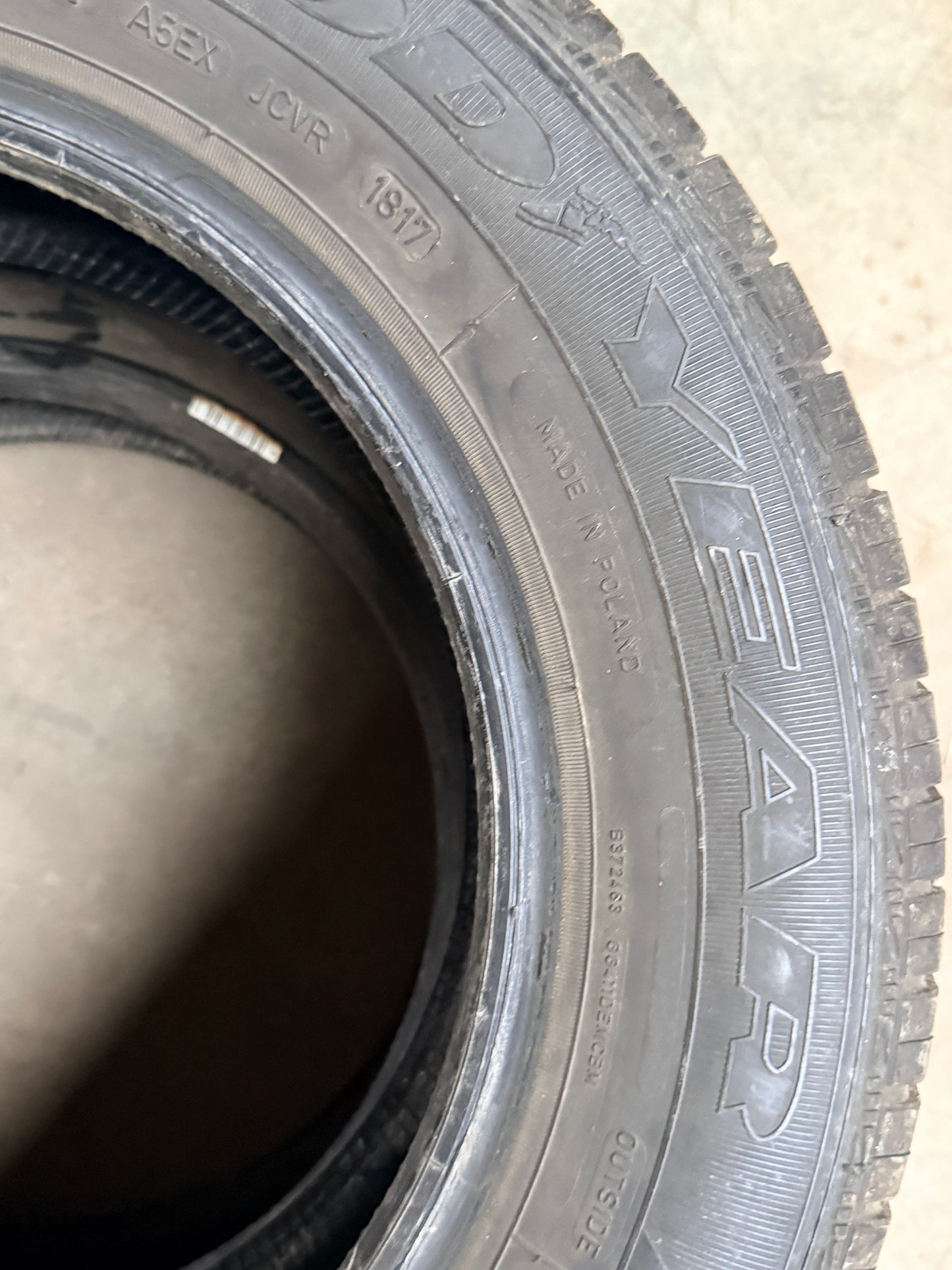 175/65/14 - Estive - Goodyear - DOT 2017 - Usato