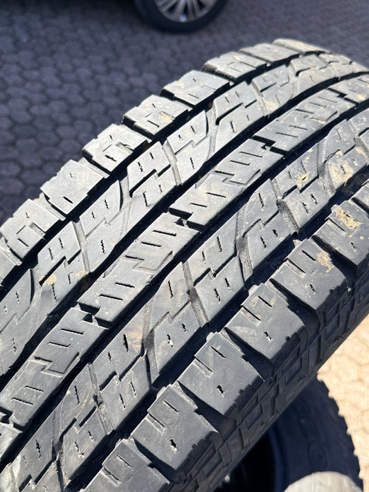 245/75/17 - Estive - Fuoristrada - Yokohama - DOT 2022 - Usato