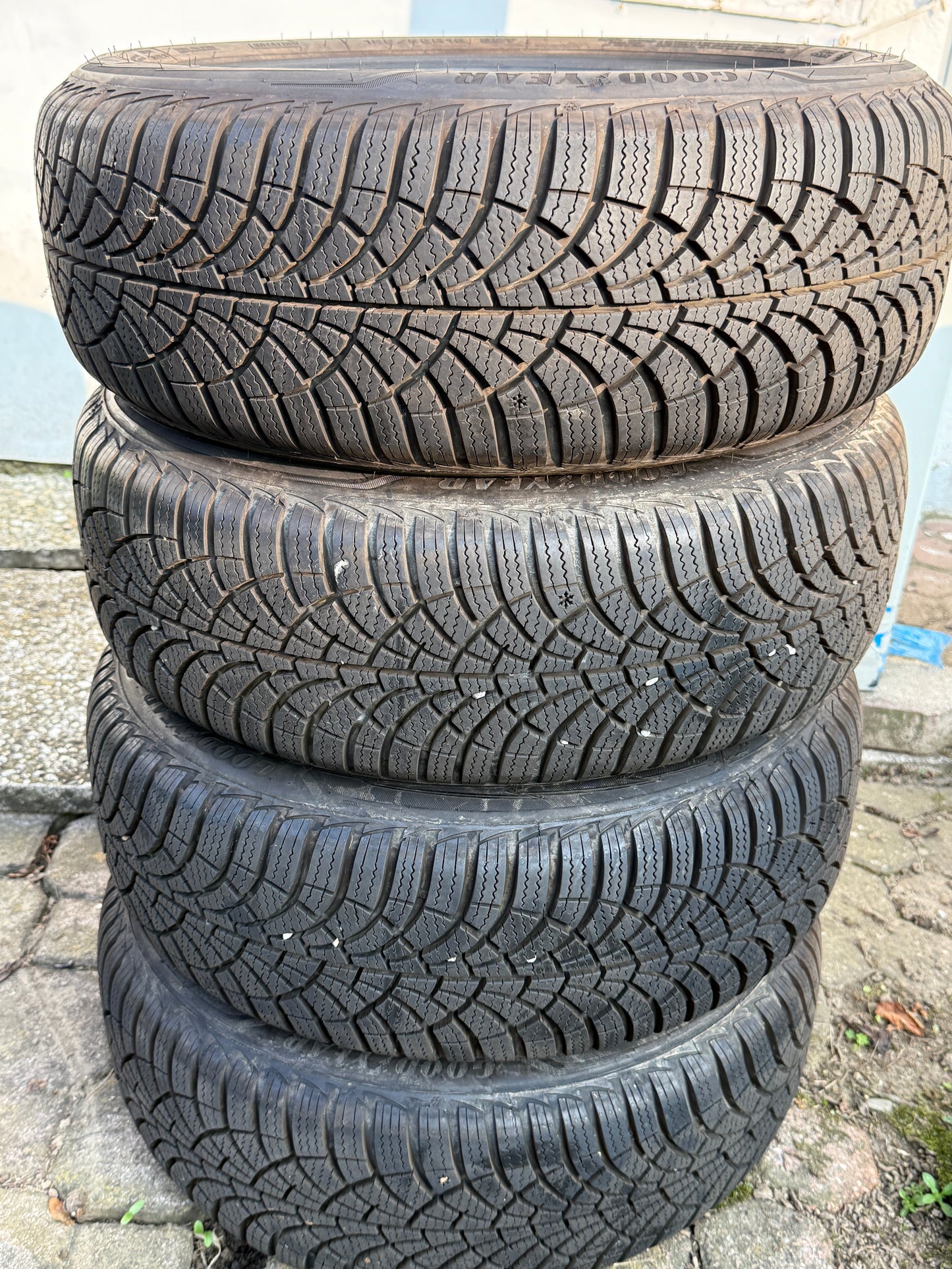 185/55/15 - Invernali - Goodyear - DOT 2021 - Usato