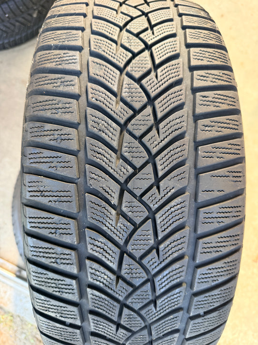 235/45/20 - Invernali - Goodyear - DOT 2020 - Usato