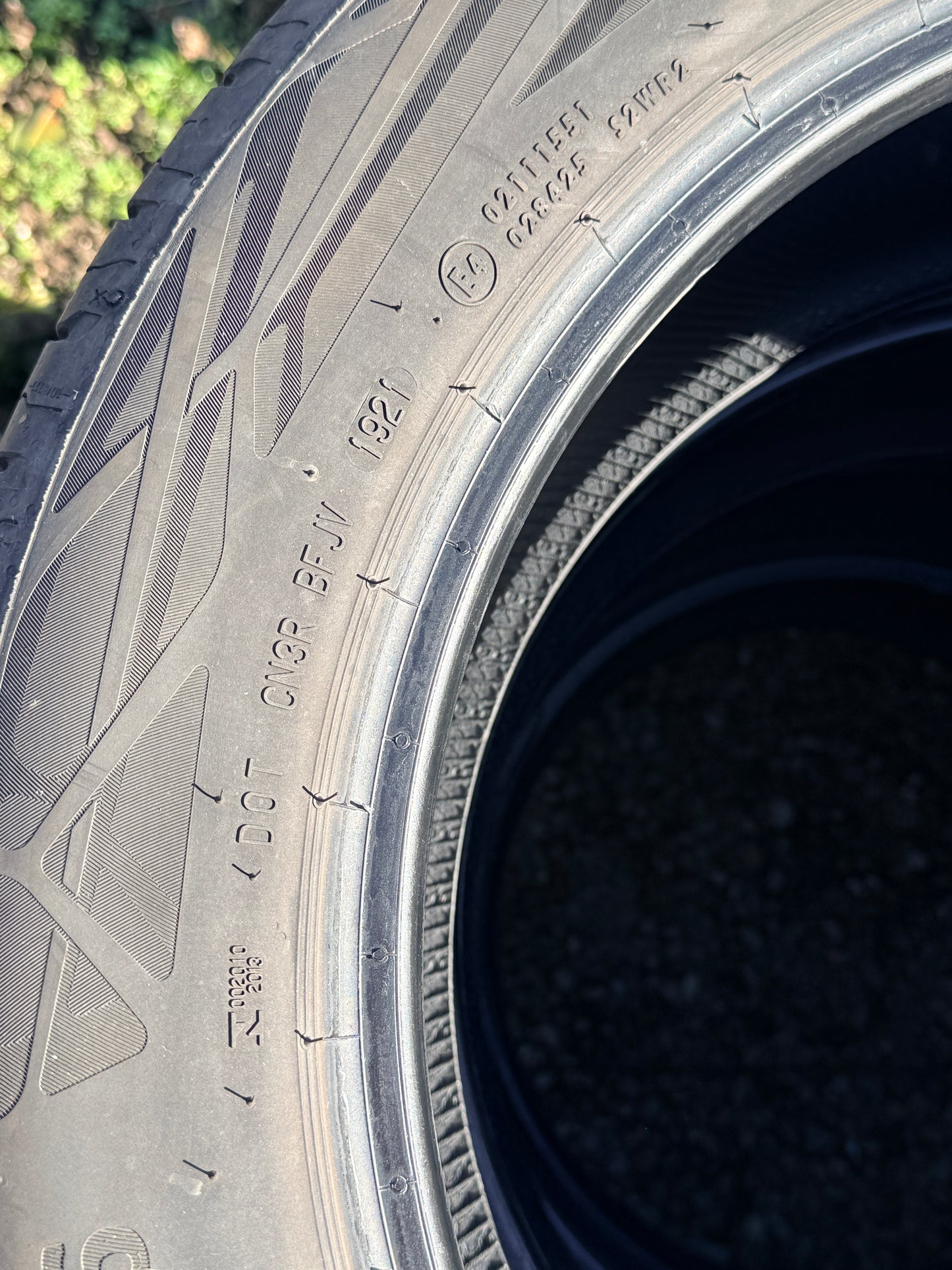 215/55/17 - Estive - Continental - DOT 2021 - Usato