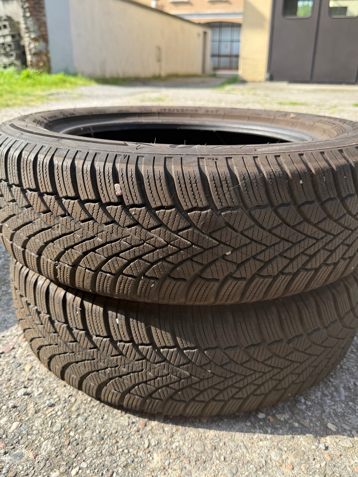 175/65/15 - Invernali - Bridgestone - DOT 2021 - Usato