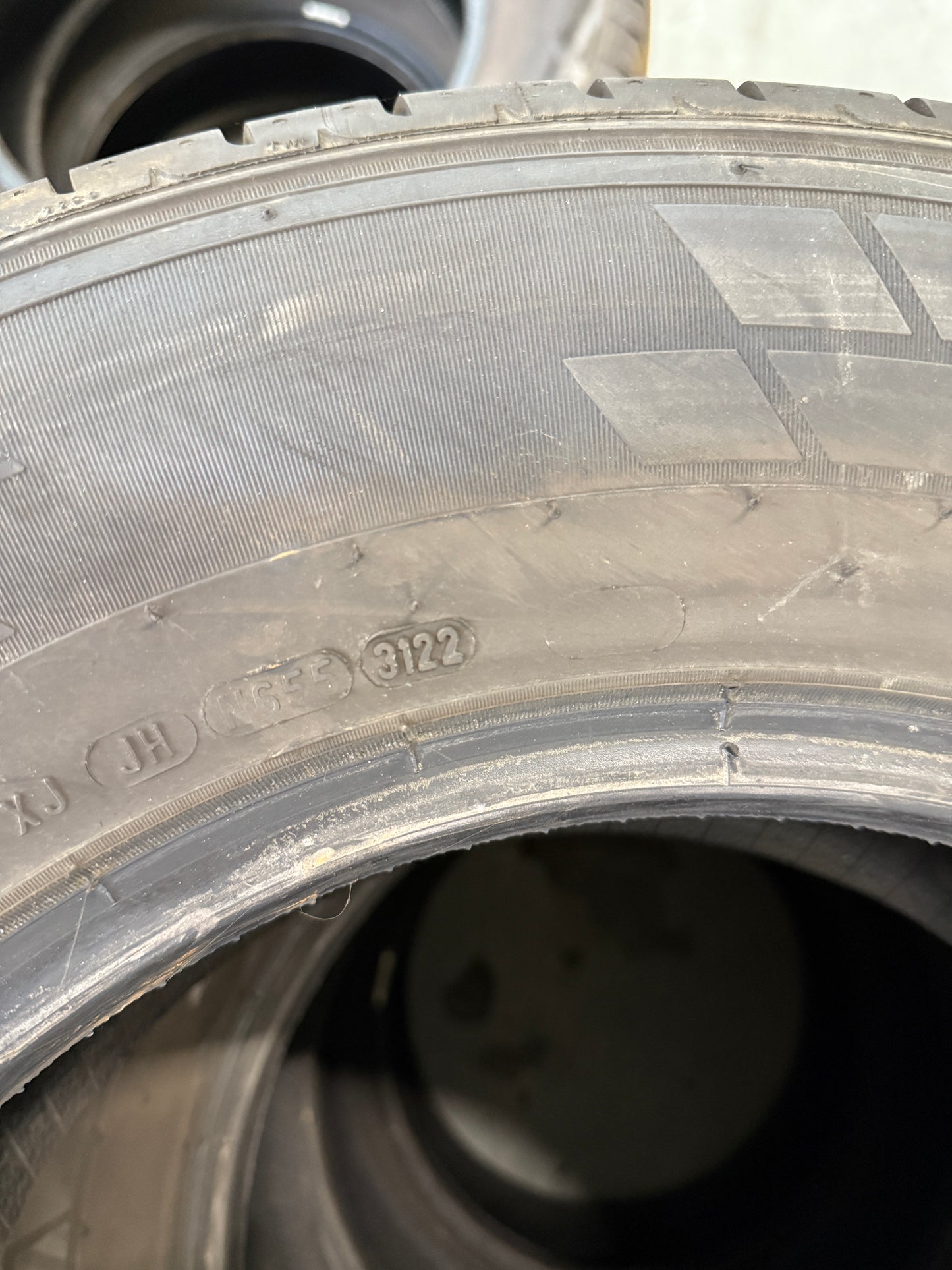 235/65/16C - estive - Pirelli - DOT 2022 - Usato