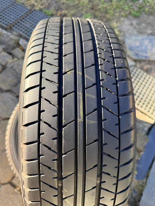 175/55/17 - estive - Yokohama - DOT 2018 - Usato