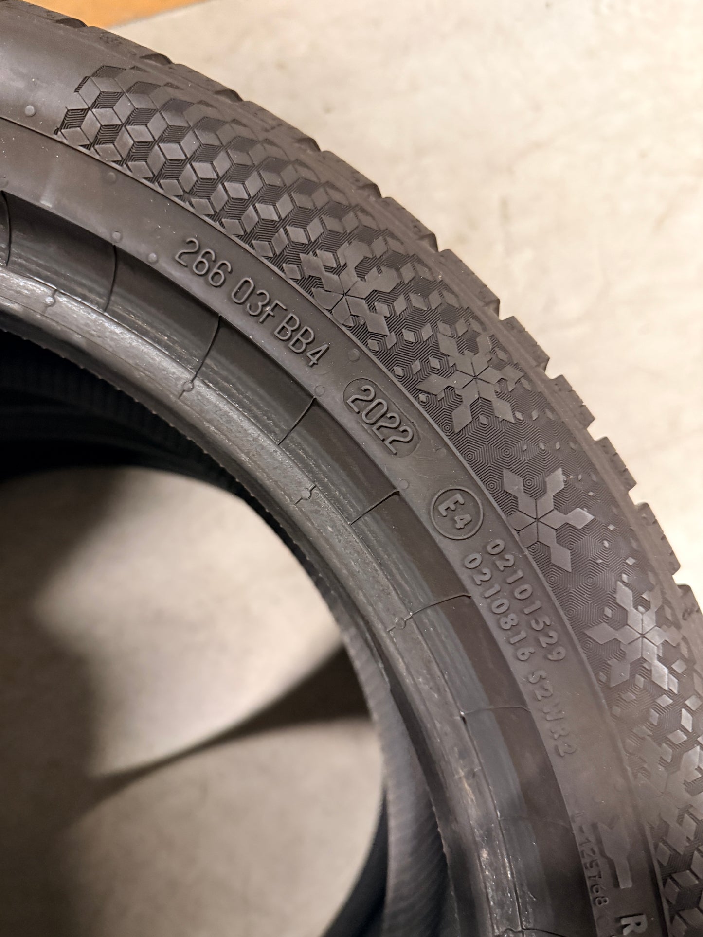 205/50/17- Invernali - Continental - DOT 2022 - Usato