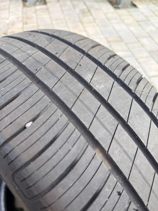 205/55/16-Estive-Goodyear-DOT 2021-Usato