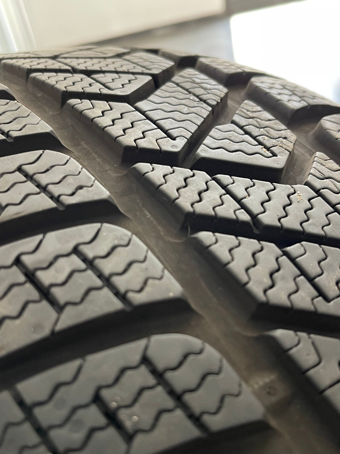 225/60/17 - Invernali - Pirelli - DOT 2017 - Usato