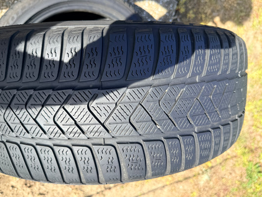 225/45/19 - Invernali - Pirelli - DOT 2019 - Usato