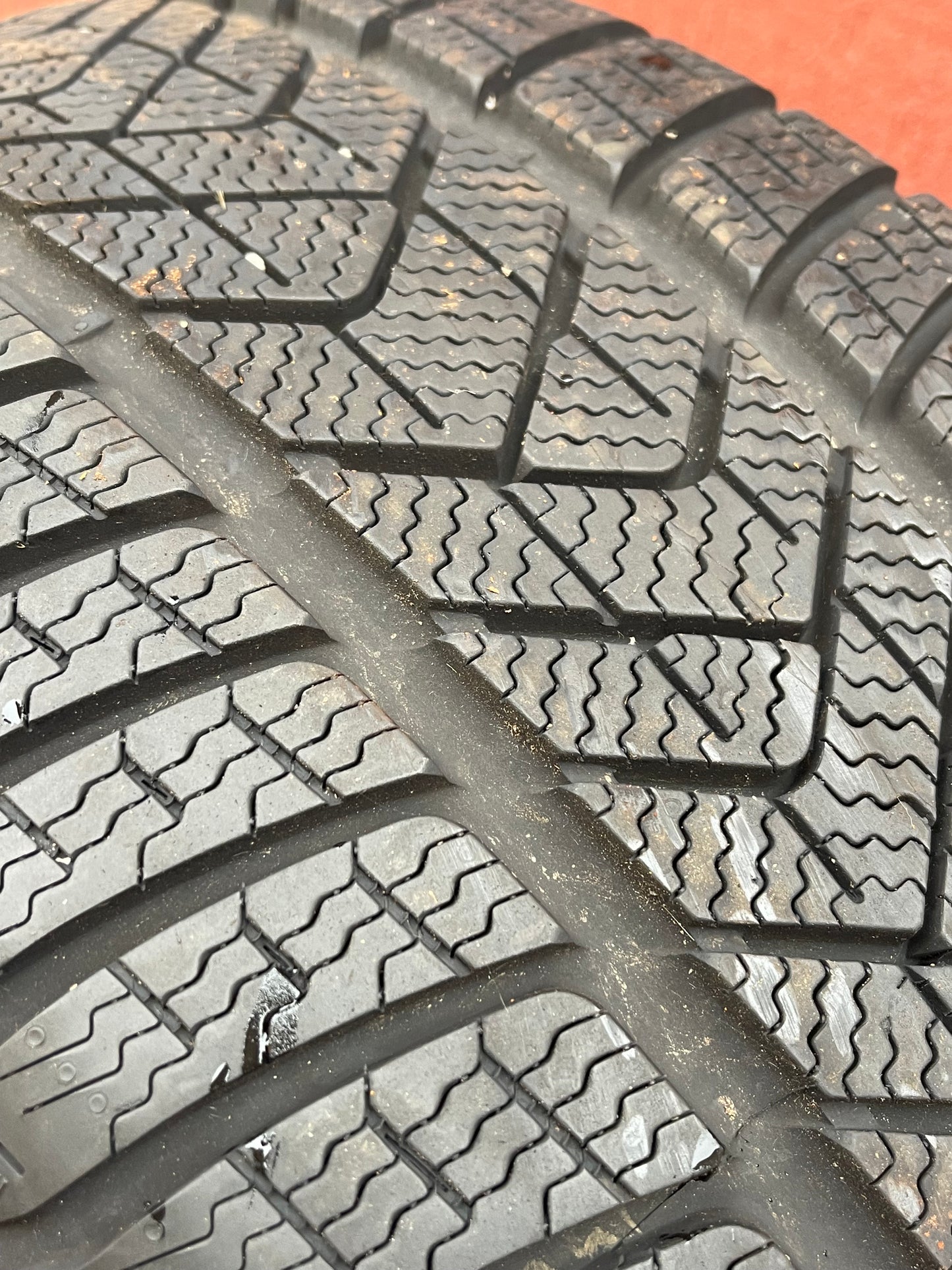 255/40/20 - Invernali - Pirelli - DOT 2022 - Usato