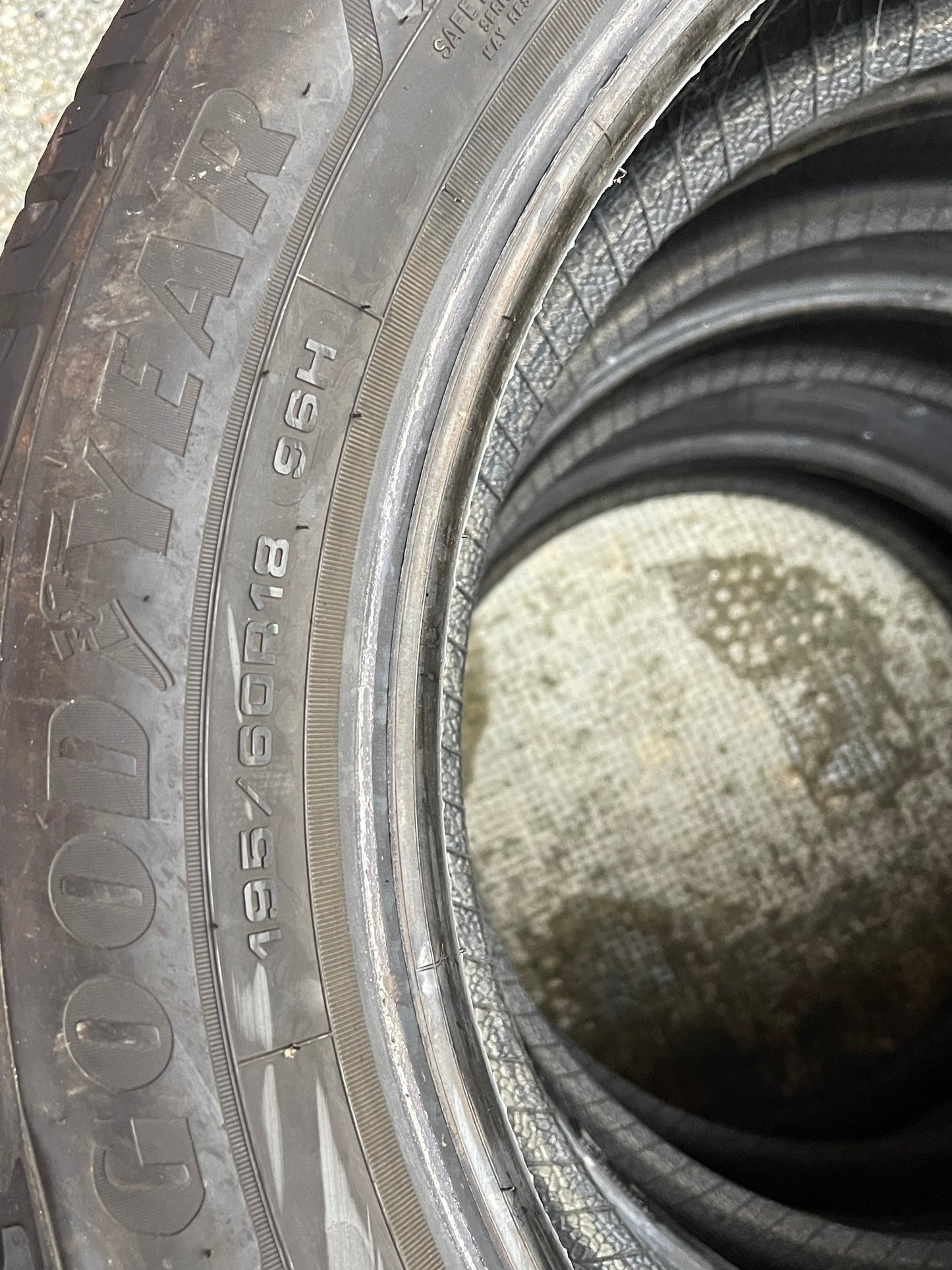 195/60/18 invernali Goodyear - Gomme Usate
