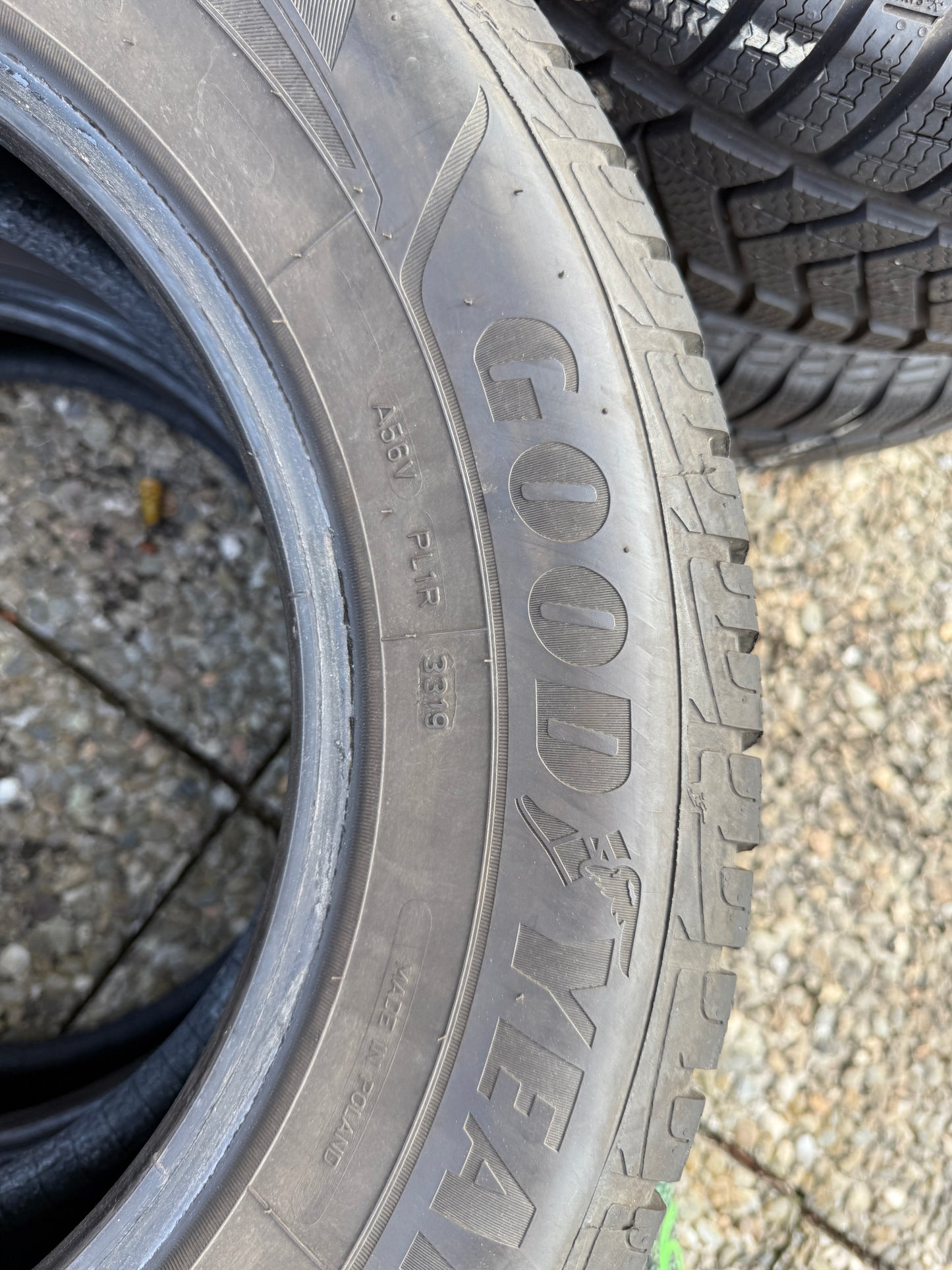 215/65/16 - Invernali - Goodyear - DOT 2019 - Usato