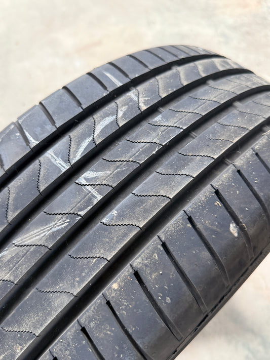 225/55/18- Estive- Bridgestone - DOT 2023 - Usato