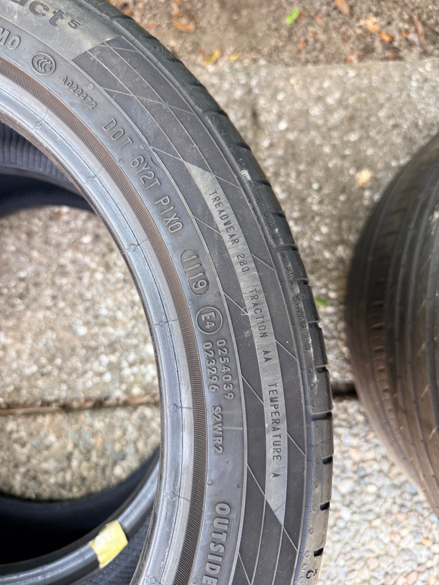 225/45/17 - Estive - Continental - DOT 2019 - Usato