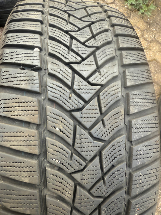 225/55/17 - Invernali - Dunlop - DOT 2020 - Usato