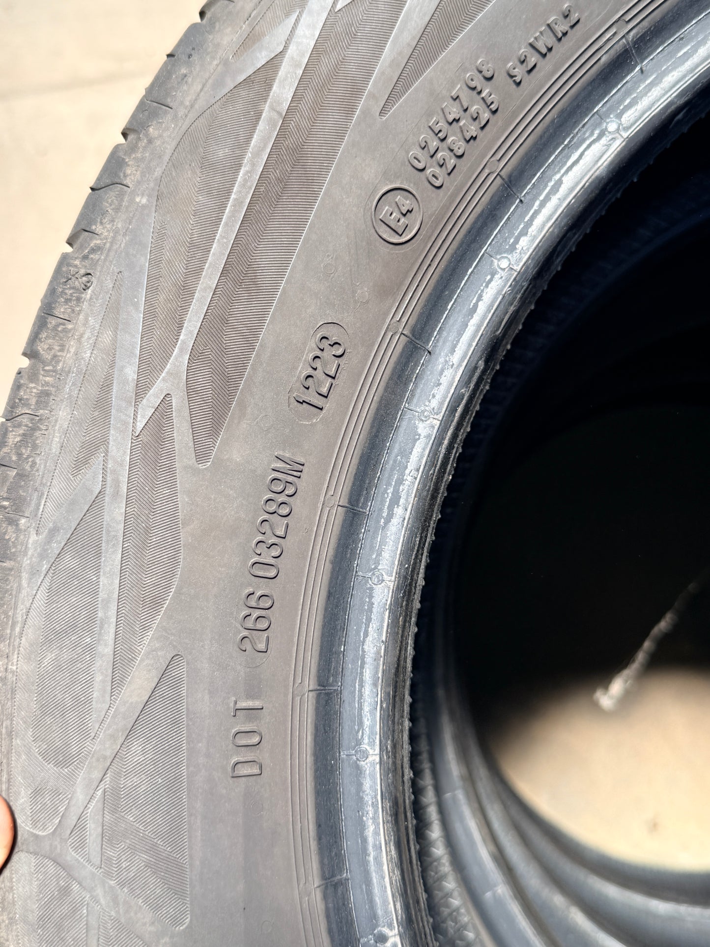 205/55/16-Estive-Continental-DOT 2021/2023- Usato