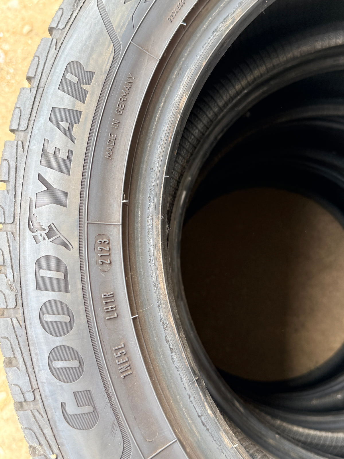 225/55/18 - Invernali - Goodyear - DOT 2023 - Usato