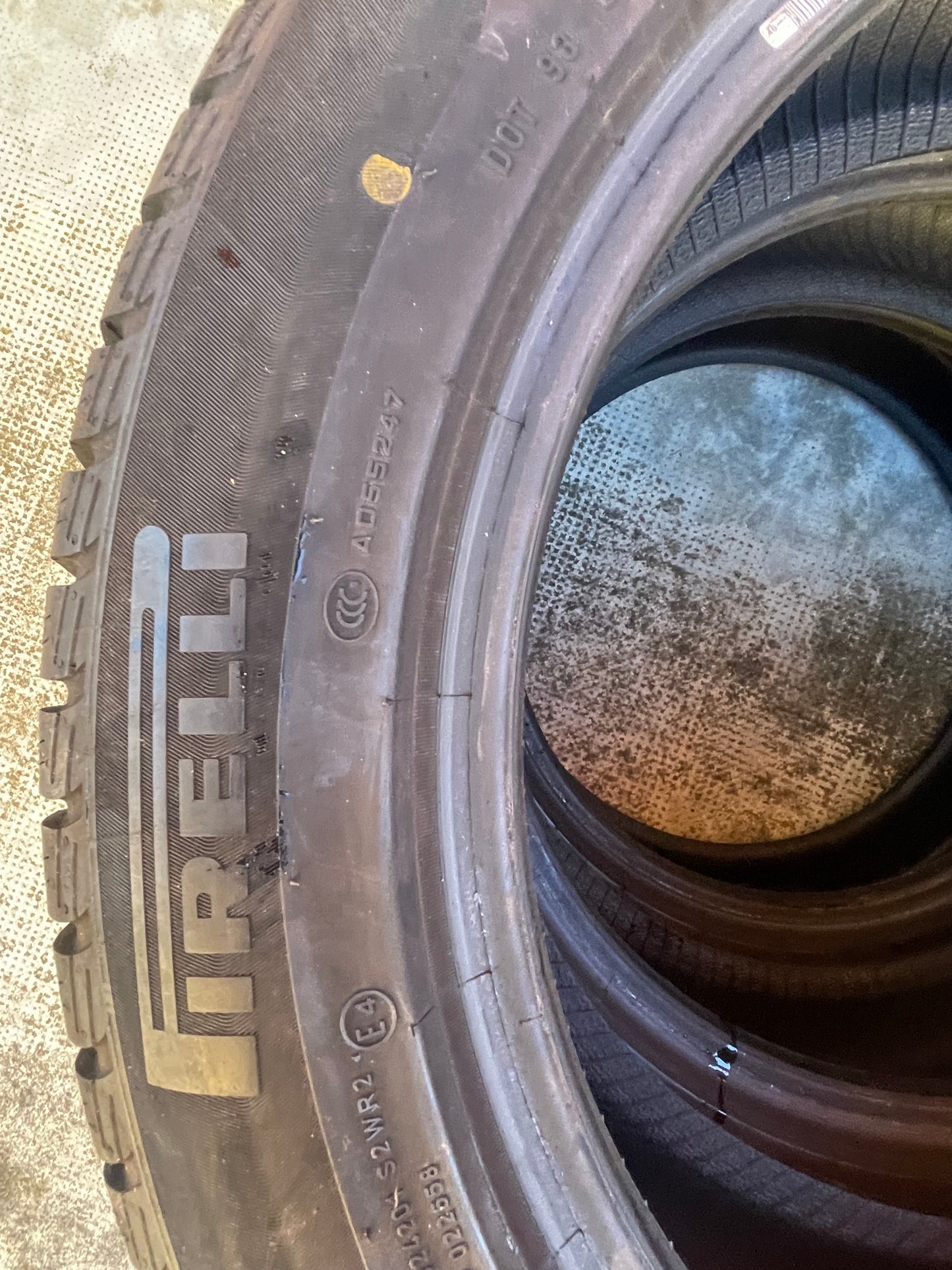 225/55/18 - Invernali - Pirelli - DOT 2022 - Usato